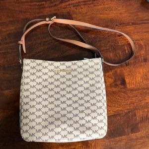 Michael khors satchel bag new never used tags on